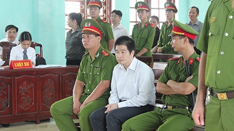 Xét xử “trùm” ma túy Tàng Keangnam