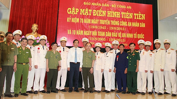 Chia sẻ kinh nghiệm hay trong đấu tranh chống tội phạm