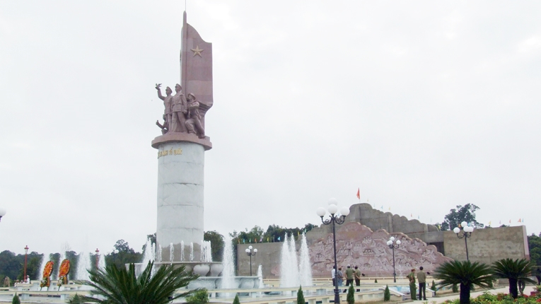 Dâng hương tri ân các anh hùng, liệt sĩ Ban An ninh Trung ương Cục miền Nam