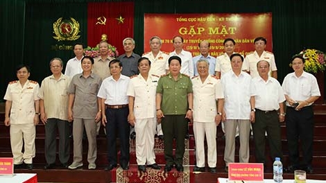 Thứ trưởng Bùi Văn Thành gặp mặt lãnh đạo, cán bộ hưu trí Tổng cục Hậu cần - Kỹ thuật