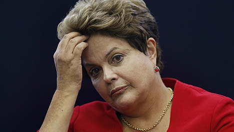 Uy tín của nữ Tổng thống Dilma Rousseff “lao dốc”