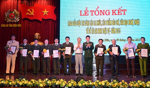 Trao giải sáng tác các ca khúc, tác phẩm báo chí về đề tài ANTT