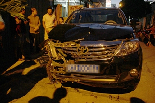 Họp báo vụ viện trưởng VKS lái xe “biển xanh” gây tai nạn liên hoàn 