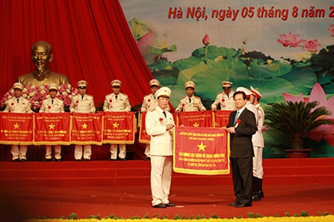 Phòng Cảnh sát Kinh tế Công an tỉnh Phú Thọ: Xứng danh anh hùng 