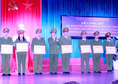 Trang bị trực thăng cứu hộ và máy bay chữa cháy 