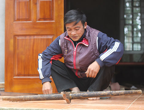 Chuyện về “vua nỏ” xứ Mường Hà Văn Phong