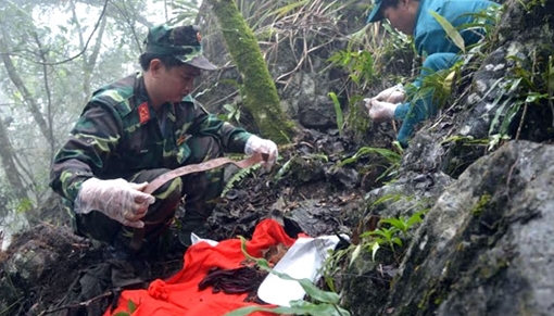 Cất bốc 14 hài cốt liệt sỹ tại Lào và Campuchia 