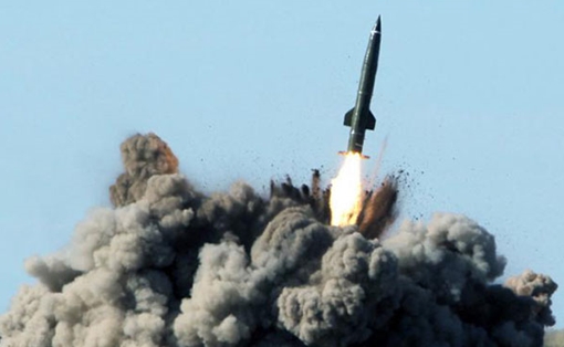 Ukraina khoe tên lửa mới, chuyên gia chê… đồ cổ