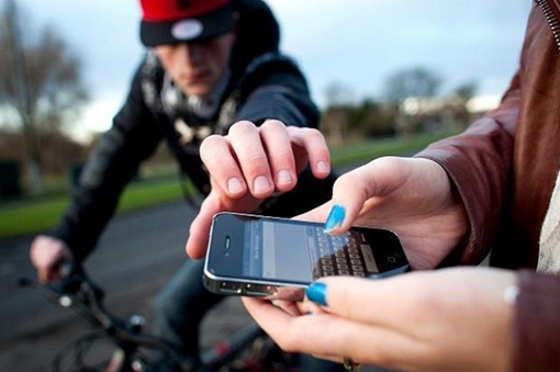 Truy tìm người liên quan trong vụ án 