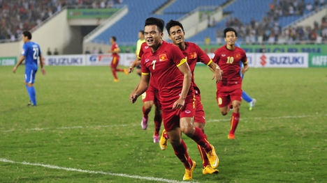 Cuốn phăng đối thủ!  