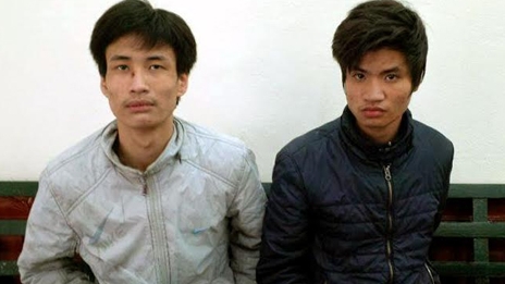 Nghiện đánh bạc “xèng”, hai anh em họ rủ nhau trộm logo “xế” xịn