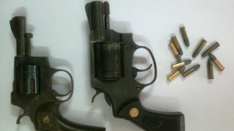 Đi tập thể dục “nhặt” được súng và đạn