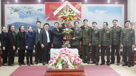 Tòa Giám mục Giáo phận Vinh chúc Tết Công an Nghệ An