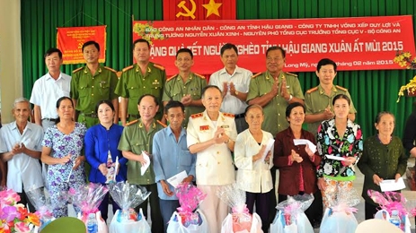 Ấm tình đất, ấm tình người Hậu Giang