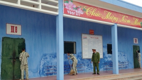 Bài 2: Trùm Minh 'sứt'- cố sống đúng vì có những người tốt với mình