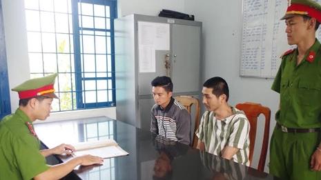 Công an huyện Đắk R’lấp vận động 2 đối tượng ra đầu thú