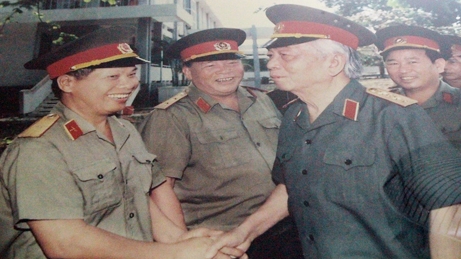 Dũng tướng miền Đông