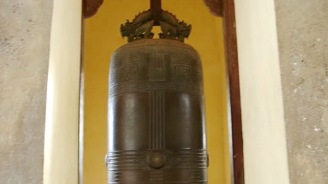 Trộm cả chuông nhà chùa