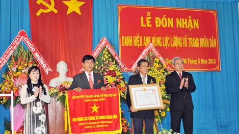 Nhị Quý long trọng đón nhận danh hiệu Anh hùng LLVTND