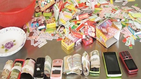 Mượn nhà 'gầy sòng', các quý bà tụ tập sát phạt nhau