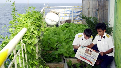 Món ăn tinh thần của lính biển xa