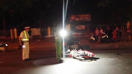 Kẹp 3 lạng lách gây tai nạn, 3 người nguy kịch