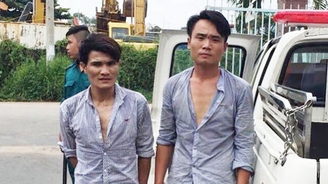 CSGT bắt nóng hai tên cướp dây chuyền
