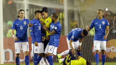 Bóng đá Brazil: Sụp đổ hay…sự 'dàn xếp'?