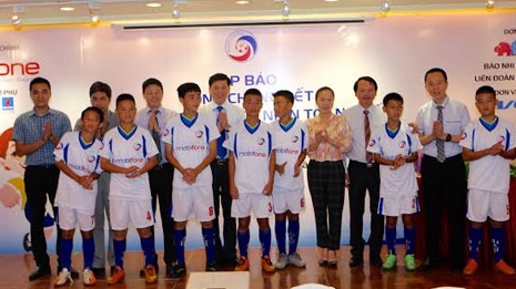 MobiFone là nhà tài trợ chính cho giải bóng đá thiếu niên toàn quốc