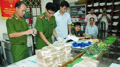 Những chiến sĩ quả cảm đấu tranh chống tội phạm ma túy