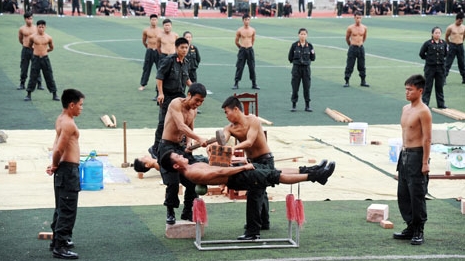 Rèn luyện sức khỏe để bảo vệ Tổ quốc và nhân dân