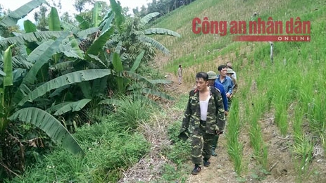 Triệu tập em trai và anh rể nghi can vụ thảm án ở Yên Bái