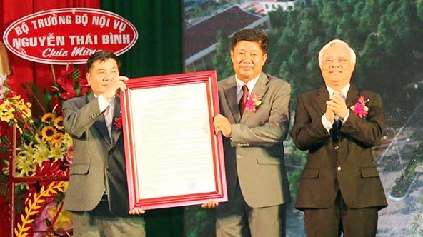 Thành lập thị xã Long Mỹ