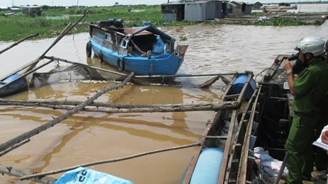 2 vụ tai nạn trên sông, thiệt hại hàng trăm triệu đồng