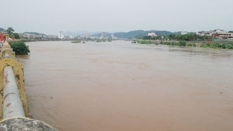 Không bị động khi Trung Quốc xả lũ