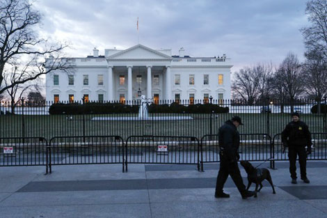 Nhân viên chat sex đụng phải đồng nghiệp