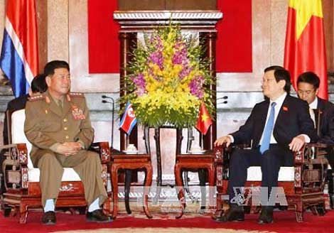 Chủ tịch nước Trương Tấn Sang tiếp Bộ trưởng Bộ các lực lượng vũ trang nhân dân Triều Tiên