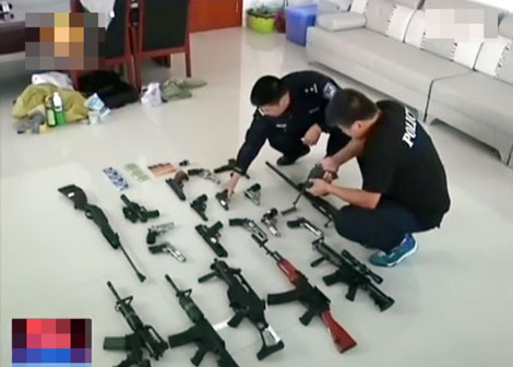 Trung Quốc phá hai vụ án buôn lậu vũ khí qua mạng