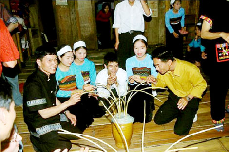 Khám phá công thức tuyệt mật của loại “kỳ tửu” ở xứ Mường