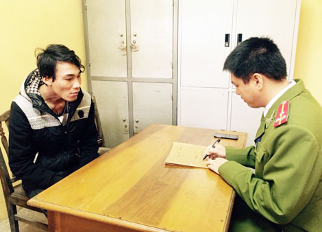 Bắt cóc con tin, đòi gặp Công an mới... giải quyết