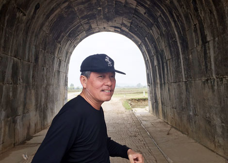 Đạo diễn Phạm Việt Thanh: "Tôi và Khanh nương tựa vào nhau"