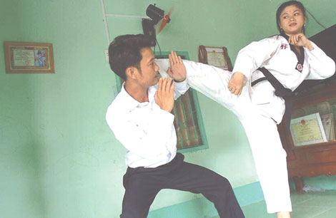 Khi những cô gái trẻ trở thành “hiệp sĩ” đường phố