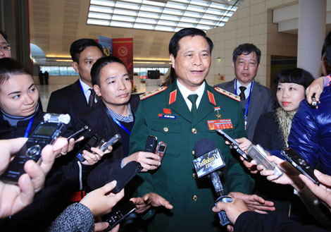 Quyền quyết định cao nhất về nhân sự thuộc về Đại hội XII