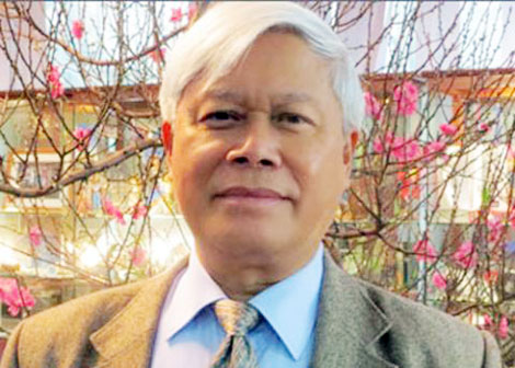 Người canh ngọn đèn đợi sáng