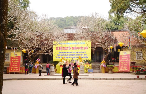 Nhiều nét mới tại lễ hội mùa xuân Côn Sơn - Kiếp Bạc 2016