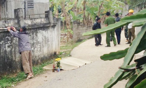 Người đàn ông chết bất thường gần nhà riêng