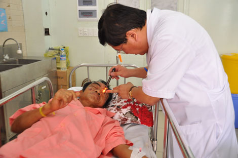 Tình hình sức khỏe của ông Huỳnh Văn Nén sau vụ ngã xe máy