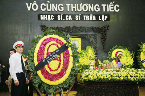 Nghẹn ngào tiễn đưa Trần Lập trong niềm thương tiếc 