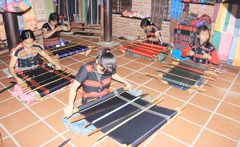 Khai mạc Festival Văn hóa Tơ lụa Việt Nam-Châu Á