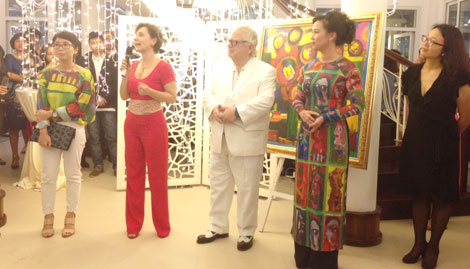 "Connections" - Kết nối những tâm hồn